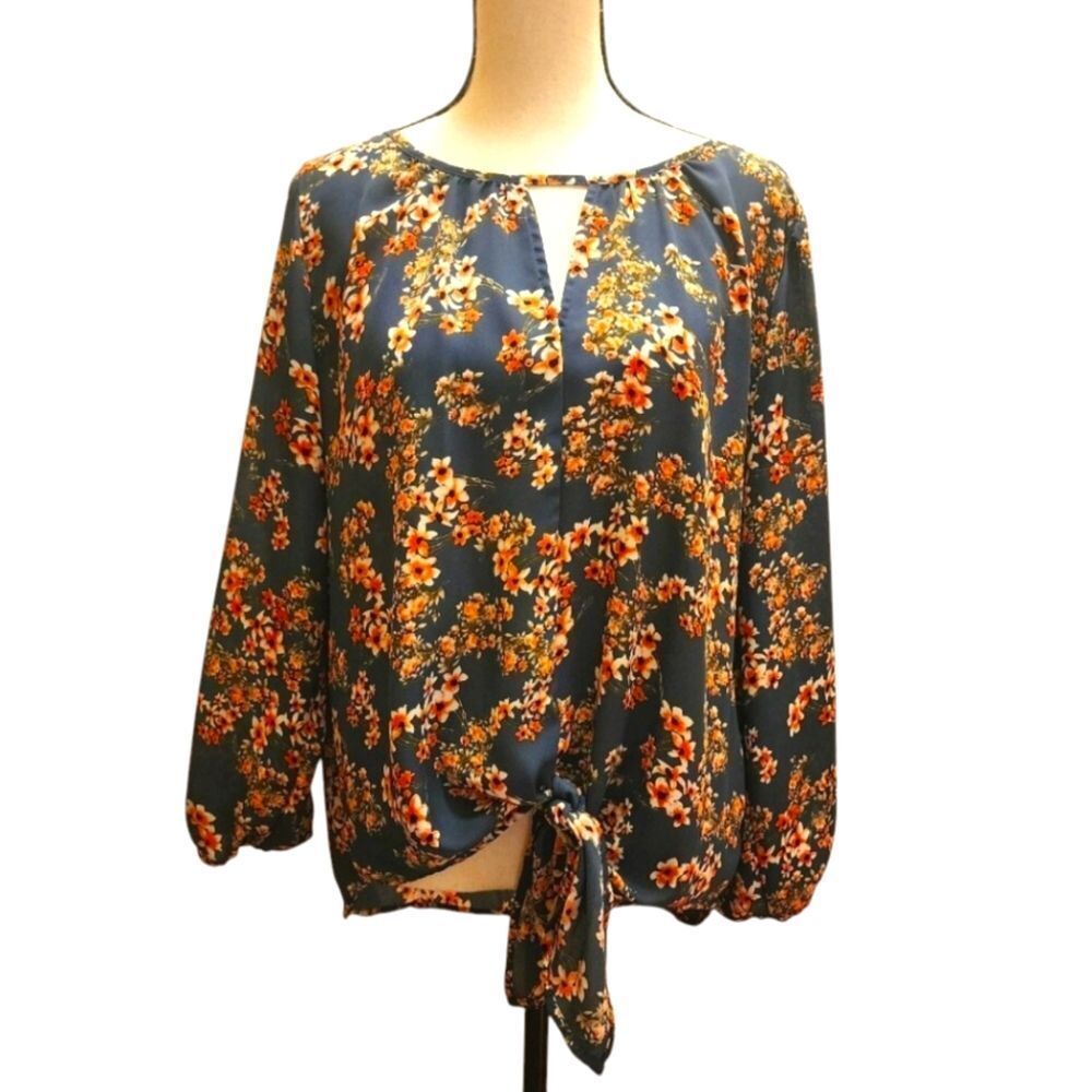 West Kei Floral Woven 3/4 Sleeve Keyhole Top, Tie-Front, Size Medium